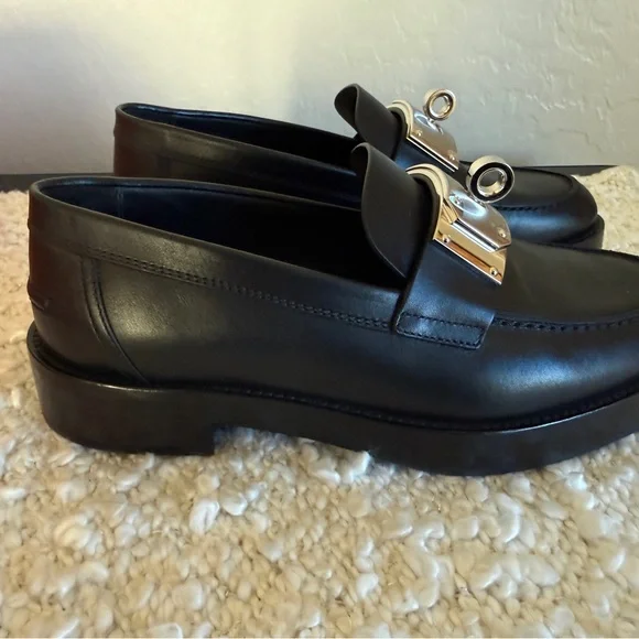 Hermes 2023 Hot Loafers - Picture 6 of 12